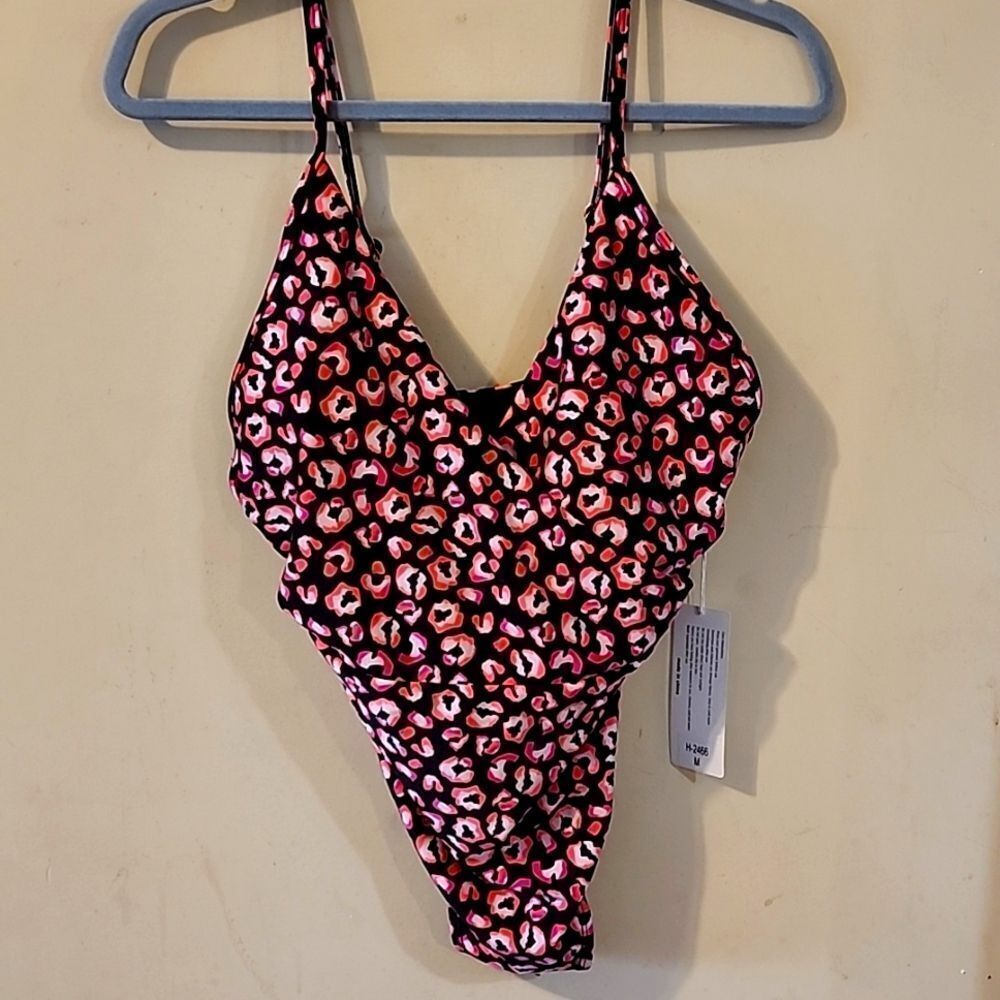 Stylish Swimwear medium NWT